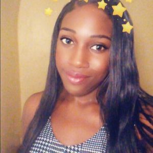 Meet your Posher, Angela